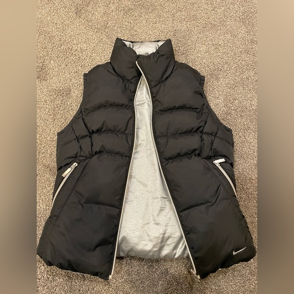 Nike Reversible Puffer Vest - Picture 2 of 5